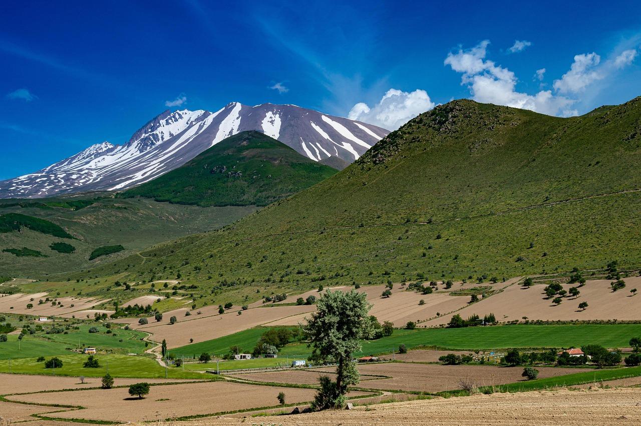 Türkiye'nin En İyi Yürüyüş ve Trekking Rotaları Rehberi (2026)