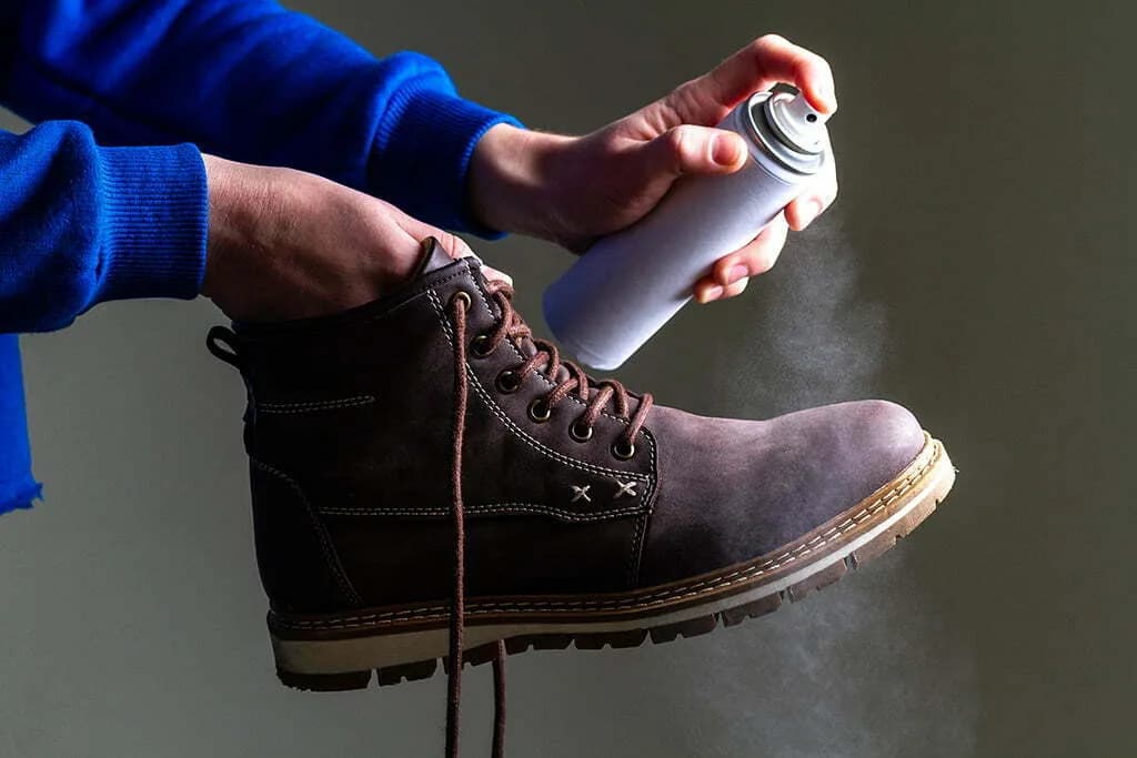 Outdoor Botlar Nasıl Temizlenir?