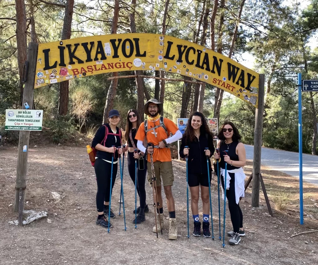 Likya Yolu başlangıç tabelası